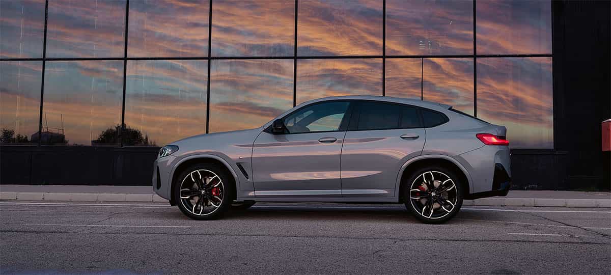 BMW X4 side