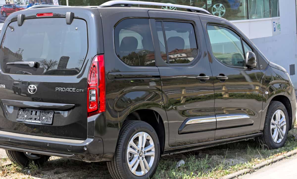 Alquilar Toyota Proace